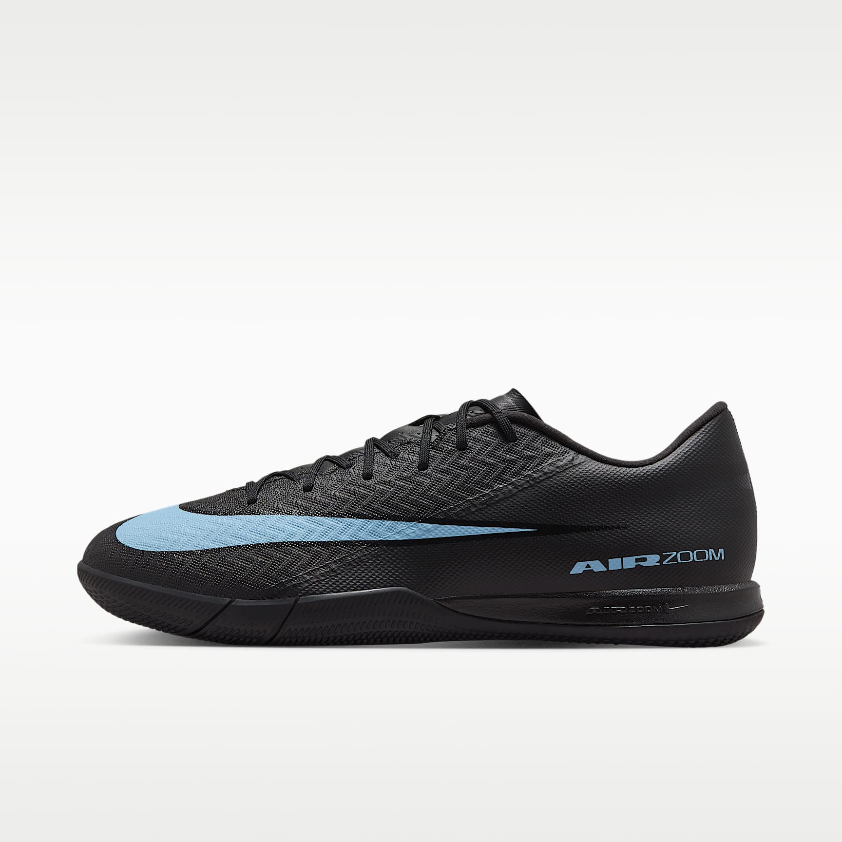 Reviews: Nike Mercurial Vapor 16 Academy Indoor/Court Low-Top